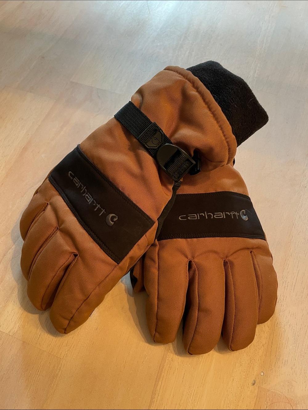 Carhartt men’s waterproof insulated knit cuff gloves - Picture 2 of 3